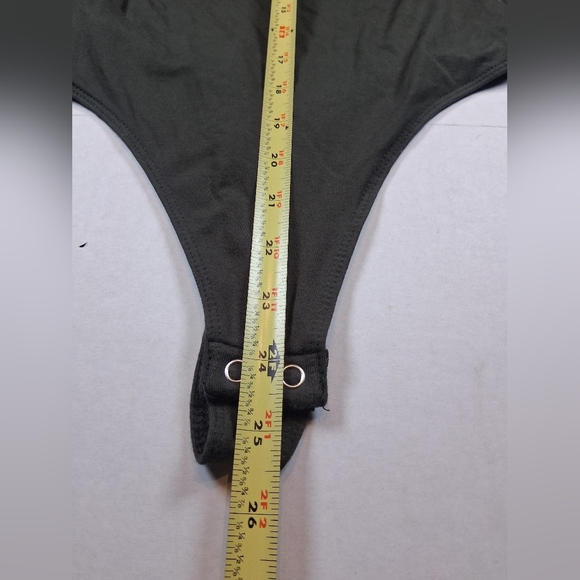 Good American Good Body Power Shoulder Thong Bodysuit Size 1 Hunter Green - Picture 6 of 6